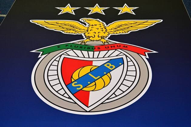 Ukraine: Dynamo Kiev and S.L. Benfica S.L. Benfica Logo on racetrack before the game between Dynamo Kiev and S.L. Benfica at NSC Olimpiyskyi stadium  AleksandrxGusevx xPacificxPress