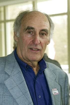 Heinz-Günter Bothe Han96 Spieler aus DM Elf 1954 - hier bei Han96 Empfang - vor Han96 -Schweinfurt 6:0 am 30.03.2002.