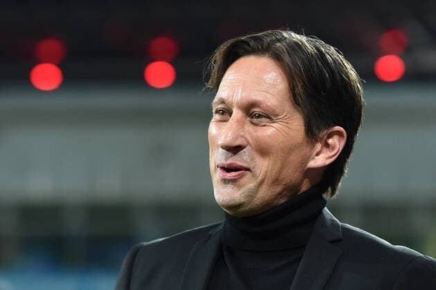 Fußball 1. Bundesliga 11. Spieltag Bayer Leverkusen - RB Leipzig am 18.11.2016 in der BayArena in Leverkusen Roger Schmidt ( Trainer Leverkusen ) xRx