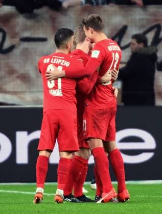 18.11.2016, xjhx, Fussball 1.Bundesliga, Bayer 04 Leverkusen - RB Leipzig, emspor, v.l. Diego Demme (RB Leipzig) celebrate the goal, Torjubel zum 1:1 Leverkusen