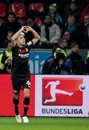 Kevin Kampl (Bayer Leverkusen 44) beim Torjubel nach dem Treffer zum 1:0 beim Bundesligaspiel zwischen Bayer 04 Leverkusen und RB Leipzig am 18.11.2016, Leverkusen Copyright: xSchuelerx xEibnerx-xPressefotox EP_JSE