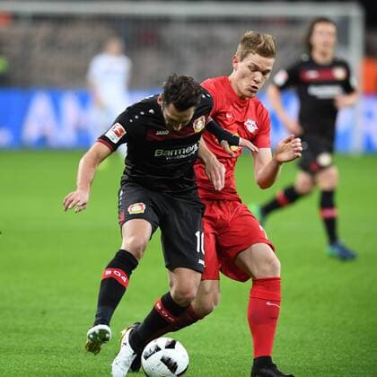Fussball, 1.BL Saison 2016 2017, Spieltag 11, 10, Bayer 04 Leverkusen-RB Leipzig , 18.10.2016, BayArena, Leverkusen, Hakan Calhanoglu ,Marcel Sabitzer, RB Leipzig,