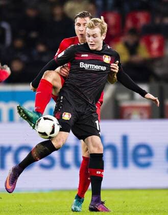 Leverkusen, 18.11.2016, BayArena Julian Brandt (Bayer), Willi Orban (Leipzig) Bayer Leverkusen - RB Leipzig mm