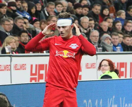 1.Fussball-Bundesliga : Bayer 04 Leverkusen--RB Leipzig 11.Sptg. Marcel Sabitzer (RBL) mit Kopfverband. 1.Fussball-Bundesliga : Bayer 04 Leverkusen--RB Leipzig 11.Sptg.