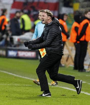 Leverkusen, Bayarena, 18.11.16: Schlussjubel Trainer Ralph Hasenhüttl (RB Leipzig) im Spiel der 1. Bundesliga zwischen Bayer 04 Leverkusen vs. RB Leipzig in der Saison 2016 2017.