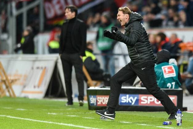 18.11.2016, xmhx, Fussball 1.Bundesliga, Bayer 04 Leverkusen - RB Leipzig, emspor, v.l. Ralph Hasenhüttl (Trainer RB Leipzig) jubelt, freut sich, schreit Leverkusen