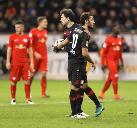 Foto : Hasan Calhanoglu ( Leverkusen ) verschiesst den Elfmeter Fussball 1. Bundesliga , am Fr. 18.11.2016 Bayer 04 Leverkusen - Leipzig 2 - 3