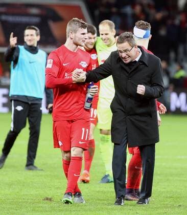 Bayer 04 Leverkusen - RB Leipzig 18.11.2016 Ralf Rangnick freut sich mit Timo Werner (RB) HM