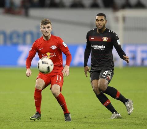 Foto : Jonathan TAH ( Leverkusen ) gegen Timo Werner Fussball 1. Bundesliga , am Fr. 18.11.2016 Bayer 04 Leverkusen - Leipzig 2 - 3
