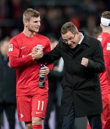 18. November 2016: Leverkusen, BayArena: Fussball 1. Bundesliga: Bayer 04 Leverkusen - RB Leipzig: Leipzigs Sportdirektor Ralf Rangnick (r) jubelt nach dem Schlusspfiff mit Timo Werner.