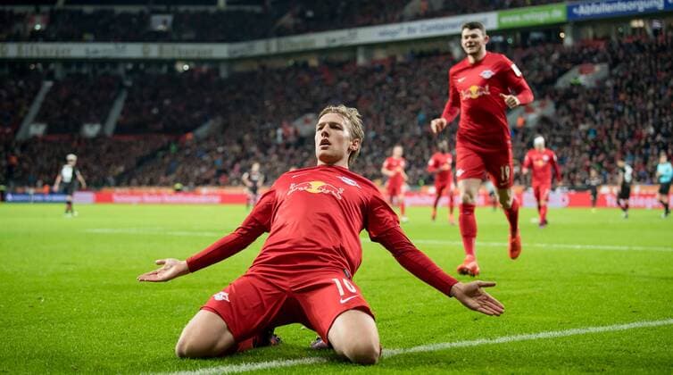 18. November 2016: Leverkusen, BayArena: Fussball 1. Bundesliga: Bayer 04 Leverkusen - RB Leipzig: Leipzigs Emil Forsberg jubelt ueber seinen Treffer zum 2:2.