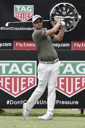 19.11.2016. Royal Sydney Golf Club, Sydney, Australia. Emirates Australian Open Golf 3rd Round. Adam Scott of Australia tees watches his drive on the 12th hole. xNigelxOwenx  ActionPlus11810926