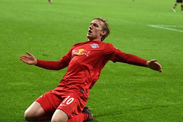 Fussball, 1.BL Saison 2016 2017, Spieltag 11,, Bayer 04 Leverkusen-RB Leipzig , 18.11.2016, BayArena, Leverkusen, Emil Forsberg, RB Leipzig, Aktion, Einzelbild, jubel,