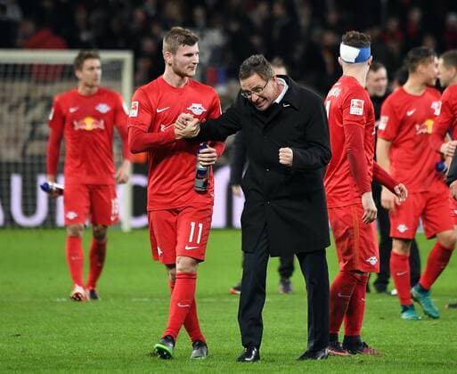 18.11.2016, xjhx, Fussball 1.Bundesliga, Bayer 04 Leverkusen - RB Leipzig, emspor, v.l. Timo Werner (RB Leipzig), Sportdirektor Ralf Rangnick (RB Leipzig) jubeln jubelt nach Spielende. Leverkusen