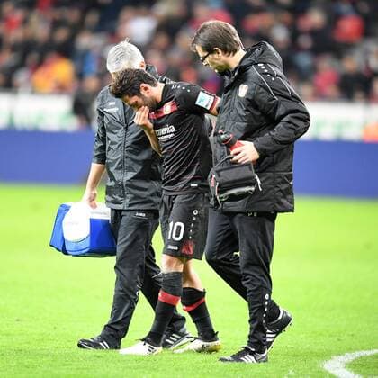 Fussball, 1.BL Saison 2016 2017, Spieltag 11, Bayer 04 Leverkusen-RB Leipzig , 18.11.2016, BayArena, Leverkusen, Hakan Calhanoglu, Bayer 04 Leverkusen,