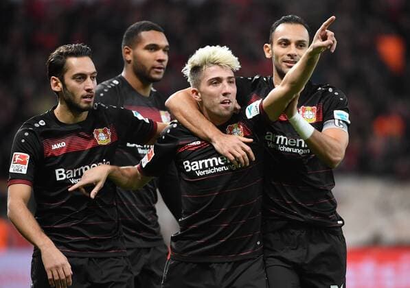 18.11.2016, xjhx, Fussball 1.Bundesliga, Bayer 04 Leverkusen - RB Leipzig, emspor, v.l. Kevin Kampl (Bayer Leverkusen) celebrate the goal, Torjubel zum 1:0 Leverkusen