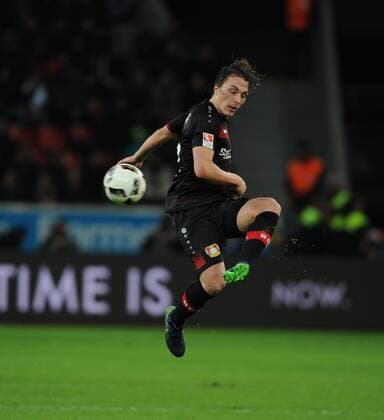Bayer 04 Leverkusen - RB Leipzig 18.11.2016 Julian Baumgartlinger (LEV) HM