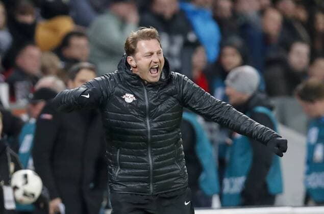 Ralph HASENHUETTL, RB L Trainer Jubel, Freude, Emotionen, Feiern, Lachen, jubelt, freuen, reisst die Arme hoch, ballt die Faust BAYER 04 LEVERKUSEN - RB LEIPZIG 2-3 Fussball 1. Bundesliga , Leverkusen, am 18.11.2016, 11.Spieltag, Saison 2016 2017, 1.Liga, 1.Bundesliga,