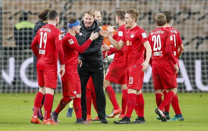 Ralph HASENHUETTL, RB L Trainer Jubel mit Spielern Marcel SABITZER, RB Leipzig 7 Marcel HALSTENBERG, RB Leipzig 23 Oliver BURKE, RB Leipzig 19 BAYER 04 LEVERKUSEN - RB LEIPZIG 2-3 Fussball 1. Bundesliga , Leverkusen, am 18.11.2016, 11.Spieltag, Saison 2016 2017, 1.Liga, 1.Bundesliga,