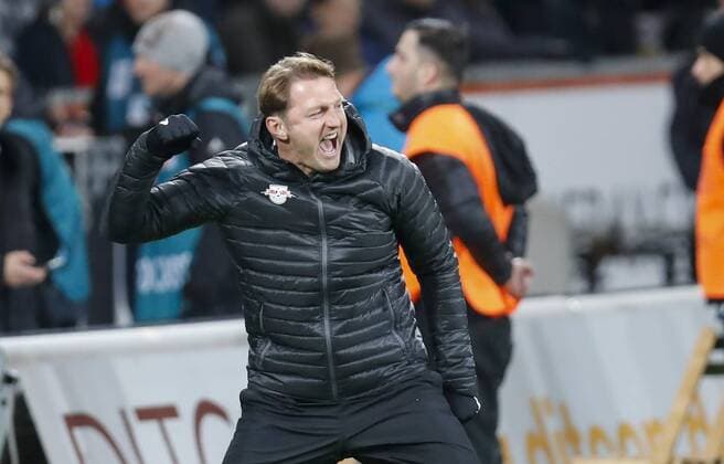 Ralph HASENHUETTL, RB L Trainer Jubel, Freude, Emotionen, Feiern, Lachen, jubelt, freuen, reisst die Arme hoch, ballt die Faust BAYER 04 LEVERKUSEN - RB LEIPZIG 2-3 Fussball 1. Bundesliga , Leverkusen, am 18.11.2016, 11.Spieltag, Saison 2016 2017, 1.Liga, 1.Bundesliga,