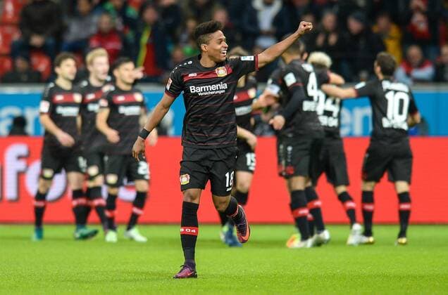 18.11.2016, xmhx, Fussball 1.Bundesliga, Bayer 04 Leverkusen - RB Leipzig, emspor, v.l. Wendell (Bayer 04 Leverkusen) jubelt, freut sich Leverkusen