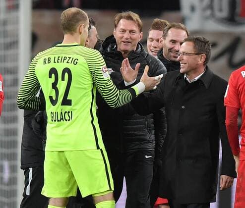 18.11.2016, Fussball GER, 1. Bundesliga Saison 2016 2017, 11. Spieltag, Bayer 04 Leverkusen - RB Leipzig 2:3, Jubel (v.li.) Torwart Peter Gulacsi (RB Leipzig, Trainer Ralph Hasenhuettl, Ralph Hasenhüttl (RB Leipzig), Sportdirektor Ralf Rangnick (RB Leipzig)
