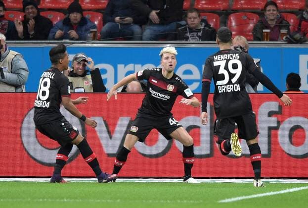 18.11.2016, Fussball GER, 1. Bundesliga Saison 2016 2017, 11. Spieltag, Bayer 04 Leverkusen - RB Leipzig 2:3, Jubel (v.li.) Wendell (Bayer 04 Leverkusen), Kevin Kampl (Bayer 04 Leverkusen), Benjamin Henrichs (Bayer 04 Leverkusen)