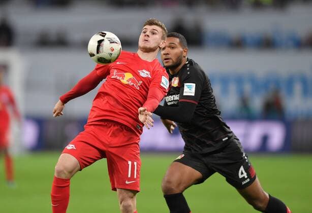 18.11.2016, Fussball GER, 1. Bundesliga Saison 2016 2017, 11. Spieltag, Bayer 04 Leverkusen - RB Leipzig 2:3, Timo Werner (RB Leipzig), li., gegen Jonathan Tah (Bayer 04 Leverkusen)