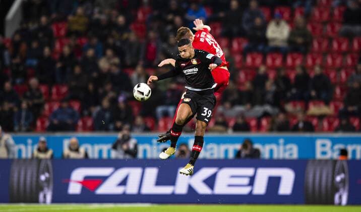 Leverkusen, 18.11.2016, BayArena Benjamin Henrichs (Bayer), Marcel Halstenberg (Leipzig) Bayer Leverkusen - RB Leipzig mm