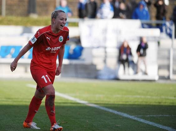 19.11.2016, xjhx, Fussball 1.Bundesliga Damen, 1.FFC Frankfurt - MSV Duisburg, emspor v.l. Mandy Islacker (1.FFC Frankfurt) celebrate the goal, Torjubel zum 1:0 Frankfurt am Main