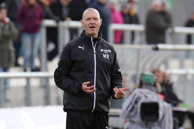 Matt Ross (Trainer, Frankfurt), Einzelbild, Aktion, Action, Fussball, Allianz Frauen-Bundesliga, 1. FFC Frankfurt - MSV Duisburg, xozx