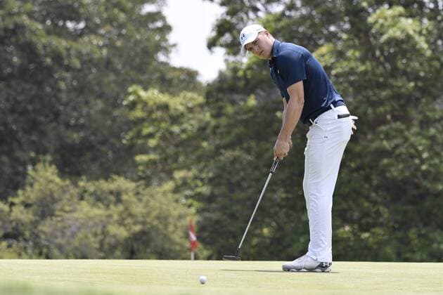 20.11.2016. Royal Sydney Golf Club, Sydney, Australia. Emirates Australian Open Golf Final Round. Jordan Spieth of the United States of America putting. xNigelxOwenx  ActionPlus11812107
