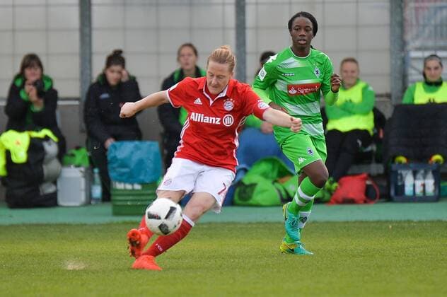 Melanie Behringer (FC Bayern Muenchen, Mel Behringer) München, Deutschland, 20.11.2016, Frauenfußball, FC Bayern München - Borussia Mönchengladbach, xKLx
