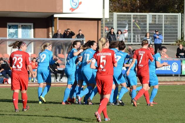 Torjubel des VfL Sindelfingen zum 2:0 DFB,Fusball,2.Bundesliga Süd frauen,Ligaspiel, 20.11.2016, Foto:TBaur Eibner Sindelfingen Copyright: xBaur xEibner-Pressefotox EP_toba