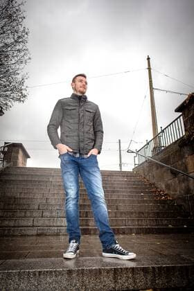 Florian Ballas beim Fotoshooting für das Stadionheft Kreisel. Florian Ballas