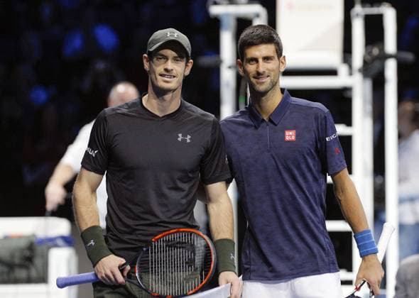 20.11.2016. The O2, London, England. ATP Tennis Herren World Tour Tennis Finals. Day Eight. Andy Murray (GBR) defeats Novak Djokovic (SRB) ready for the game as he is defeated by Andy Murray (GBR) in their final match by a score 6-3, 6-4 during day 8 at Barclays ATP World Tour Finals from the O2 Arena. xHongboxChenx  ActionPlus11812477