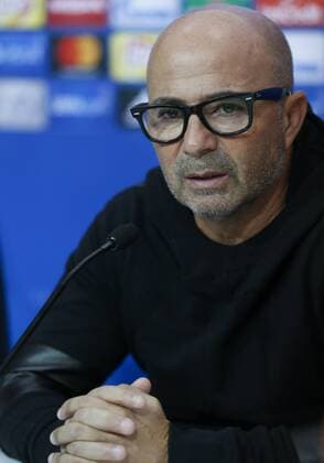 Sevilla FC s Argentinian head coach Jorge Sampaoli adresses to the media during a training session in Seville, southern Spain, 21 November 2016. Sevilla FC will face Juventus in a UEFA Champions League Group H soccer match at the Sanchez Pizjuan stadium on 21 November 2016. Sevilla FC s press conference PK Pressekonferenz !ACHTUNG: NUR REDAKTIONELLE NUTZUNG!  20161121-636153390829043907