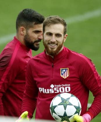 Oblak and Moya. Atletico training session. In this picture, Oblak and Moya. xFOTOxCHEMAxREYx 