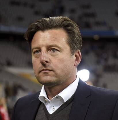 21.11.2016, Fussball 2.Bundesliga 2016 2017, 13.Spieltag, TSV 1860 München - 1.FC Kaiserslautern, in der Allianz-Arena München. Trainer Kosta Runjaic (TSV 1860 München) nachdenklich. 