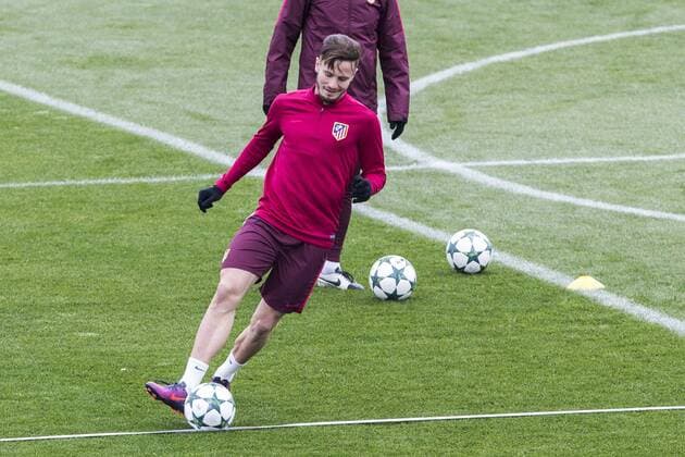 Atletico de Madrid s Saul Iniguez during the official training of Atletico de Madrid before the Champions League match between Atletico de Madrid and PSV Eindhoven at Cerro del Espino in Madrid , Spain. November 22, 2016.  (20161122023)