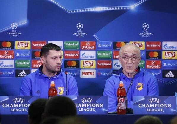 FuÃŸball, CL, FK Rostow PK ROSTOV-ON-DON, RUSSIA - NOVEMBER 22, 2016: FC Rostov s captain Alexandru Gatcan (L), and head coach Ivan Danilyants give a press conference PK Pressekonferenz ahead of a UEFA Champions League Group D football match between FC Rostov and Bayern Munich. Valery Matytsin TASS  TS038747