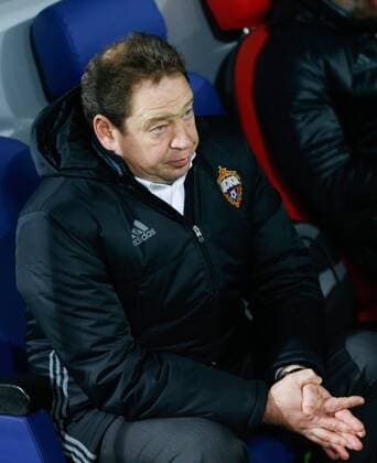 FuÃŸball, CL, ZSKA Moskau - Bayer Leverkusen MOSCOW, RUSSIA - NOVEMBER 22, 2016: CSKA Moscow s head coach Leonid Slutsky seen during the 2016 17 UEFA Champions League Group E Round 5 football match between CSKA Moscow and Bayer 04 Leverkusen at CSKA Stadium. Mikhail Japaridze TASS  TS038792