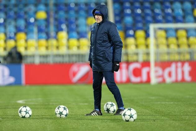 Fußball, CL, FK Rostow Training November 22, 2016 - Rostov-On-Don, Russia - Head Coach of FC Rostov Ivan Daniliants during a training session prior to the Champions League Group D soccer match between FC Bayern Munich and FC Rostov, at Olimp 2 Stadium in Rostov-on-Don, Russia on Novemberr 22, 2016. FC Rostov - Training & press conference PK Pressekonferenz  - ZUMAn230 20161122_zaa_n230_042