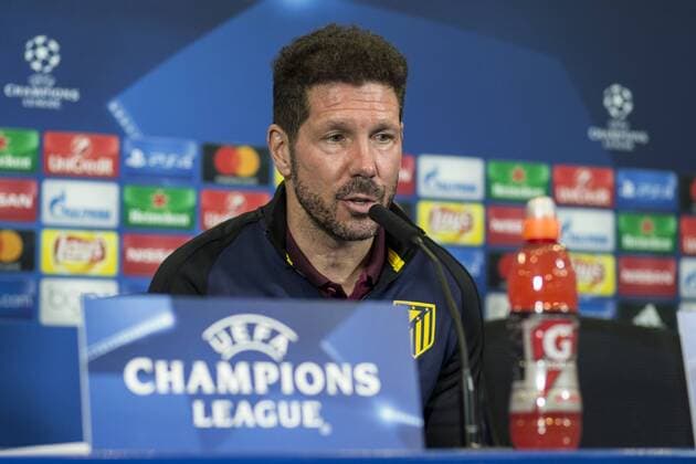 Fußball, CL, Atletico Madrid PK Atletico de Madrid s coach Diego Pablo Cholo Simeone during the official press conference PK Pressekonferenz before the Champions League match between Atletico de Madrid and PSV Eindhoven at Vicente Calderon Stadium in Madrid , Spain. November 22, 2016.  (20161122028)