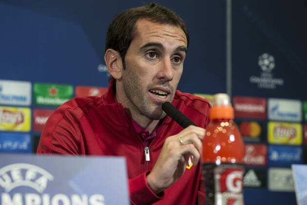 Fußball, CL, Atletico Madrid PK Atletico de Madrid s Diego Godin during the official press conference PK Pressekonferenz before the Champions League match between Atletico de Madrid and PSV Eindhoven at Vicente Calderon Stadium in Madrid , Spain. November 22, 2016.  (20161122003)