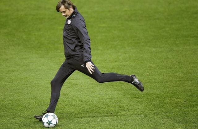 Fußball, CL, PSV Eindhoven Training PSV Eindhoven s head coach Phillip Cocu during the training of the team held at Vicente Calderon stadium in Madrid, Spain on 22 November 2016. Atletico Madrid will face PSV Eindhoven in a UEFA Champions League Group D soccer match on 23 November. Training session of PSV Eindhoven !ACHTUNG: NUR REDAKTIONELLE NUTZUNG!  LKJ01 20161122-636154435591272787