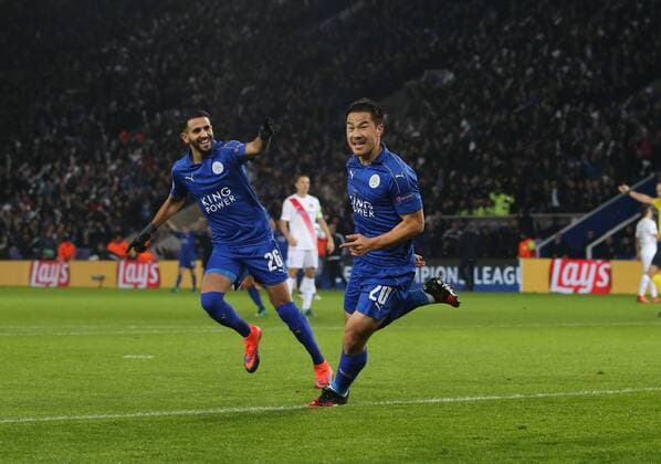 Fußball, CL, Leicester City - FC Brügge Leicester s Shinji Okazaki celebrates scoring his sides opening goal during the Champions League group B match at the King Power Stadium, Leicester. Picture date November 22nd, 2016 Pic David Klein Sportimage EDITORIAL USE ONLY. No use with unauthorised audio, video, data, fixture lists, club league logos or live services. Online in-match use limited to 120 images, no video emulation. No use in betting, games or single club league player publications.