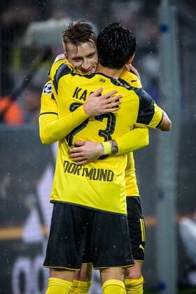 Marco Reus (Borussia Dortmund 11) beim Torjubel nach dem Treffer zum 5:2 mit Shinji Kagawa (Borussia Dortmund 23) beim Champions League Spiel zwischen Borussia Dortmund und Legia Warschau am 22.11.2016 Dortmund Copyright: xSchuelerx xEibnerx-xPressefotox EP_JSE