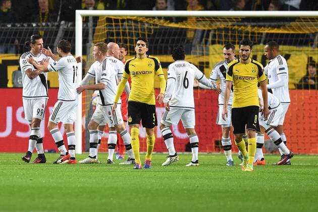Fußball Champions League Gruppenphase 5. Spieltag Borussia Dortmund - Legia Warschau am 22.11.2016 im Signal Iduna Park in Dortmund Torjubel zum 0:1 durch Aleksandar Prijovic ( Warschau ) xRx