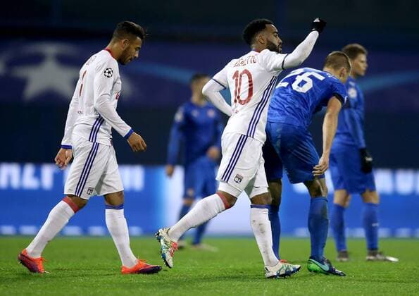 Fußball, CL, Dinamo Zagreb - Olympique Lyon UEFA Champions League, GNK Dinamo vs. Olympique Lyonnais 22.11.2016., Maksimir Stadium, Zagreb, Croatia - UEFA Champions League, Group H, Round 5, GNK Dinamo vs. Olympique Lyonnais. Alexandre Lacazette.  IgorxKralj PIXSELL